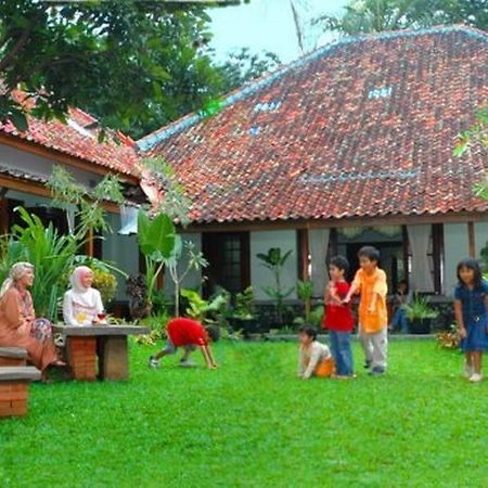 Rumah Ebo Bandung Bagian luar foto